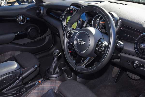 2017 MINI Hatch Cooper F55
