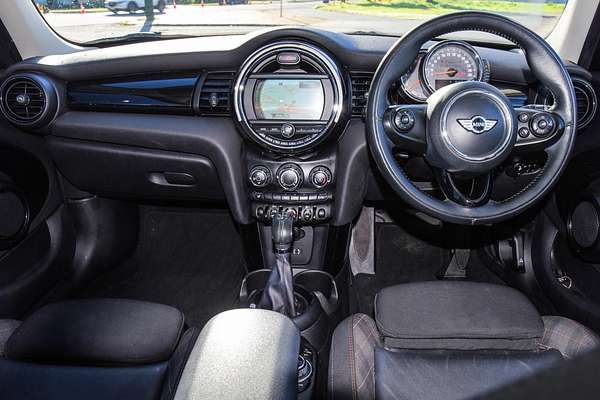2017 MINI Hatch Cooper F55