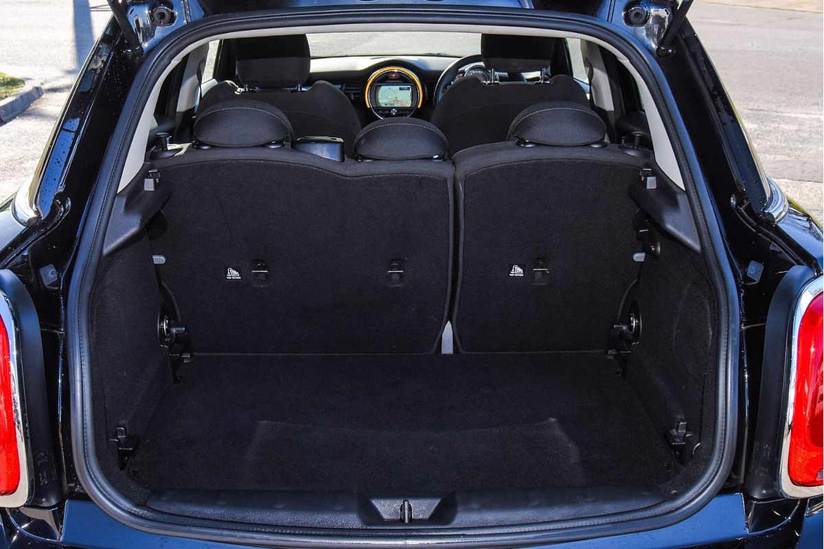 2017 MINI Hatch Cooper F55
