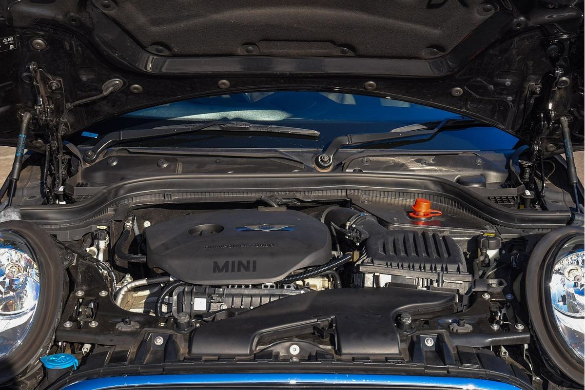 2017 MINI Hatch Cooper F55