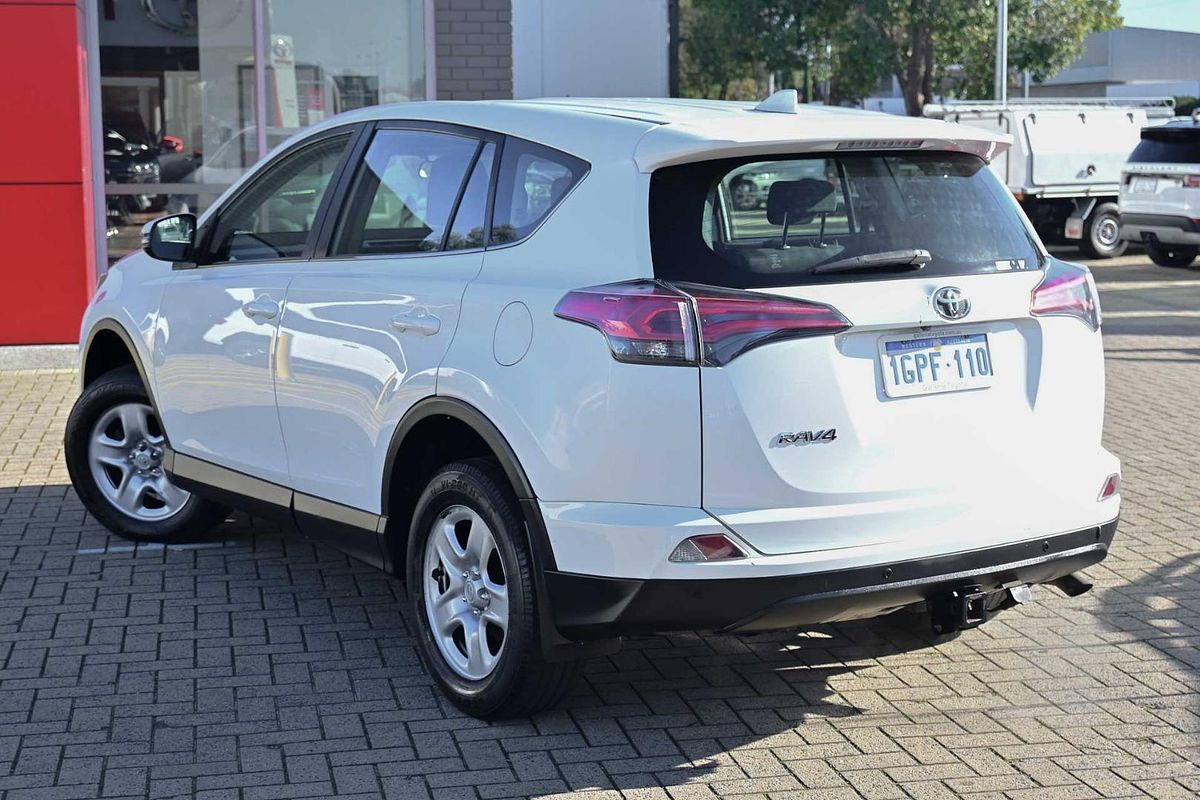 2016 Toyota RAV4 GX ZSA42R