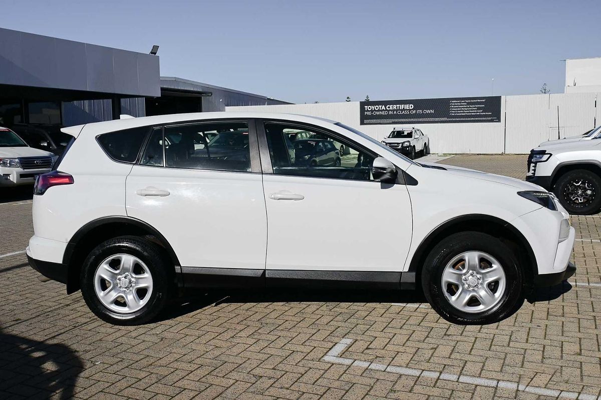 2016 Toyota RAV4 GX ZSA42R