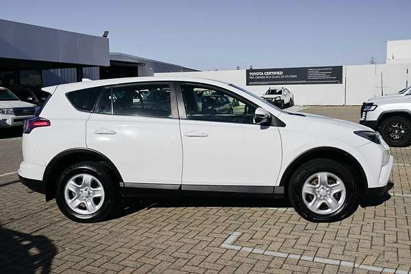 2016 Toyota RAV4 GX ZSA42R