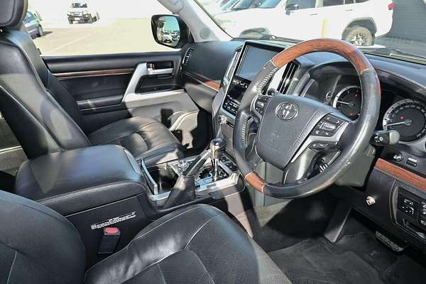 2019 Toyota Landcruiser Sahara VDJ200R