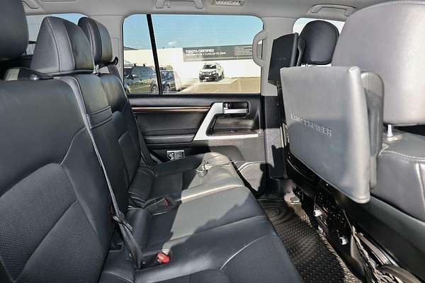 2019 Toyota Landcruiser Sahara VDJ200R