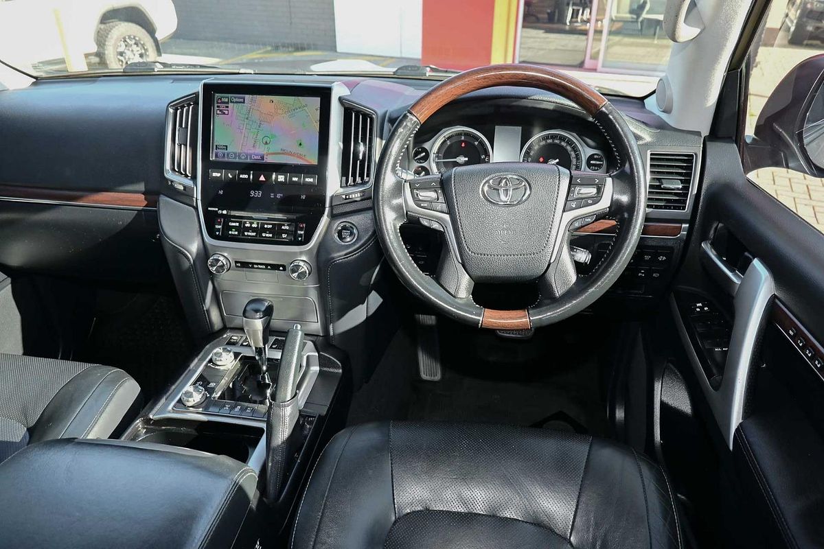 2019 Toyota Landcruiser Sahara VDJ200R