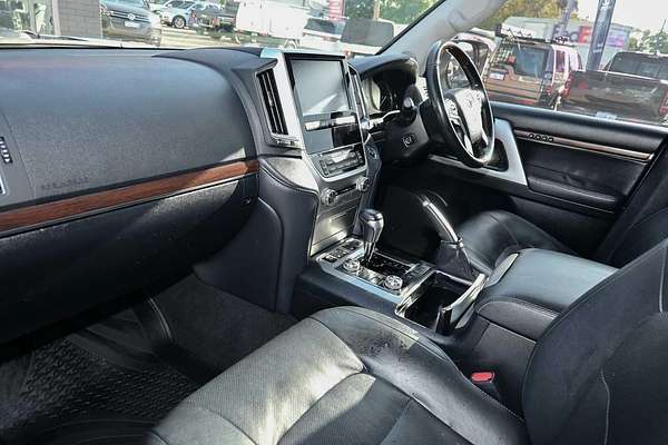 2019 Toyota Landcruiser Sahara VDJ200R