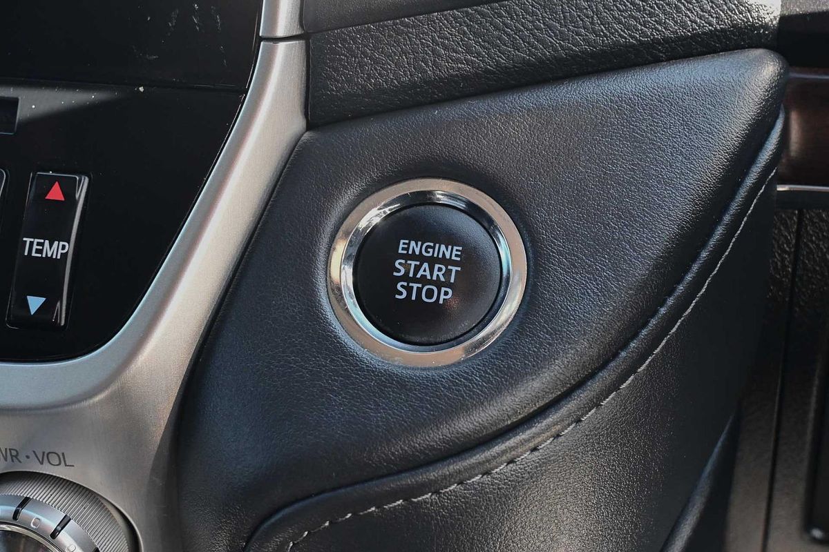 2019 Toyota Landcruiser Sahara VDJ200R