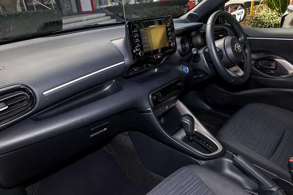 2023 Toyota Yaris SX Hybrid MXPH10R