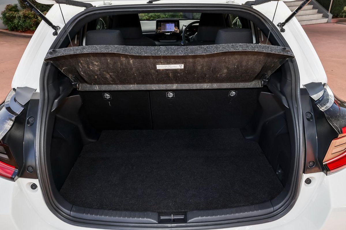 2023 Toyota Yaris SX Hybrid MXPH10R