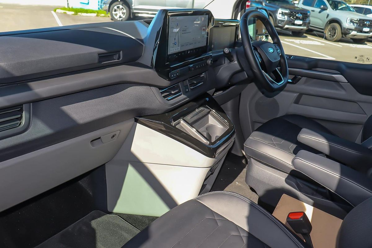 2024 Ford Tourneo Titanium X AV SWB