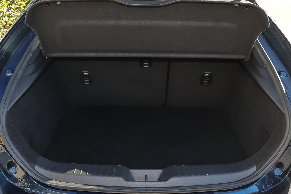 2022 Mazda 3 G20 Touring BP Series