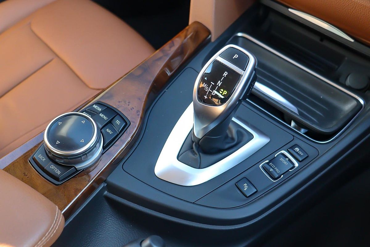 2013 BMW 3 Series 328i F30