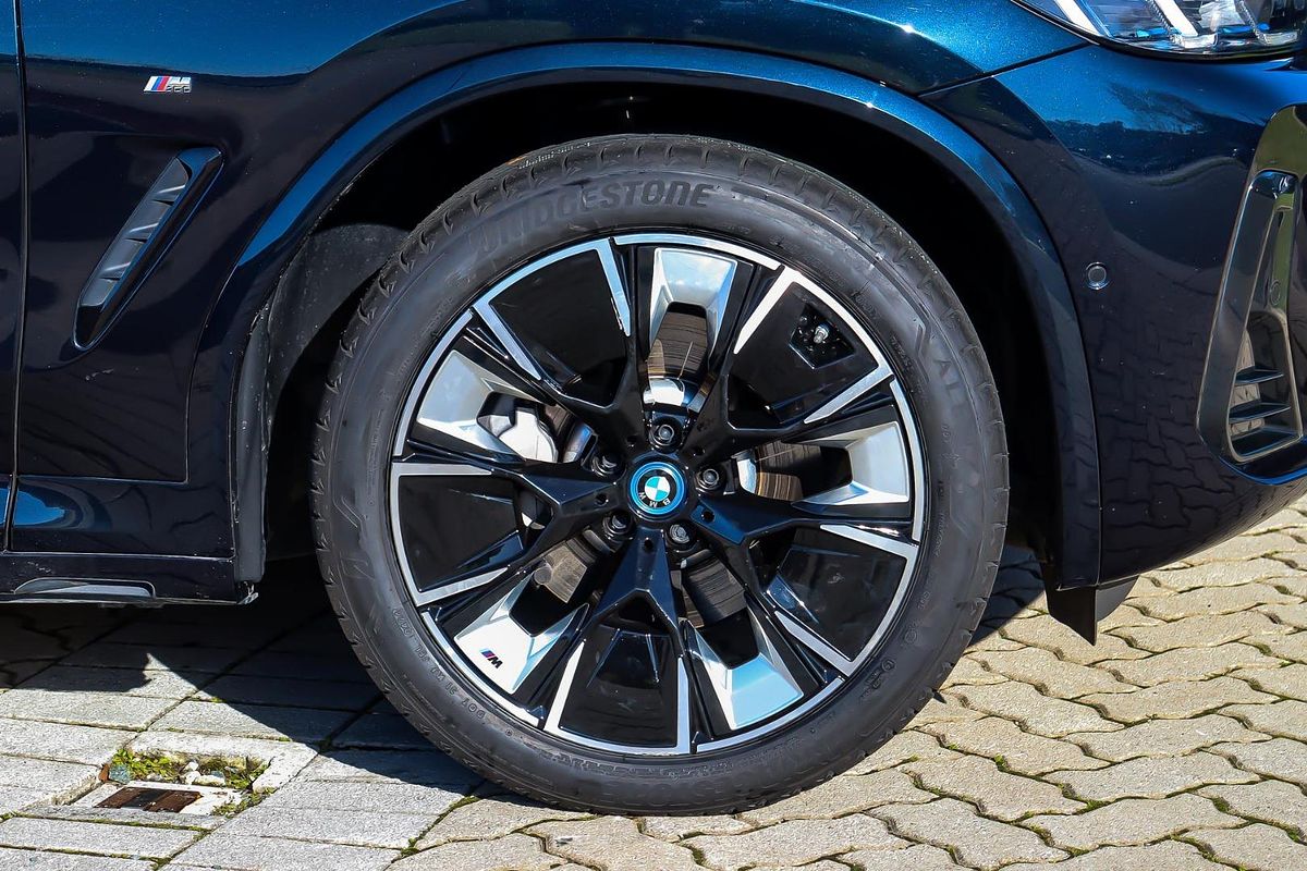 2022 BMW iX3 G08