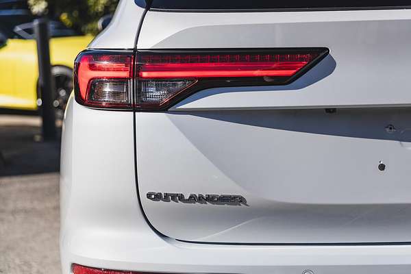 2021 Mitsubishi Outlander Exceed Tourer ZM
