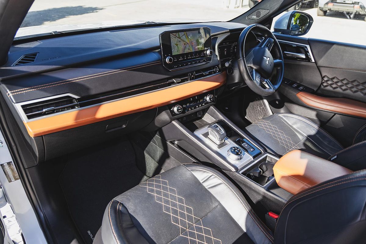 2021 Mitsubishi Outlander Exceed Tourer ZM
