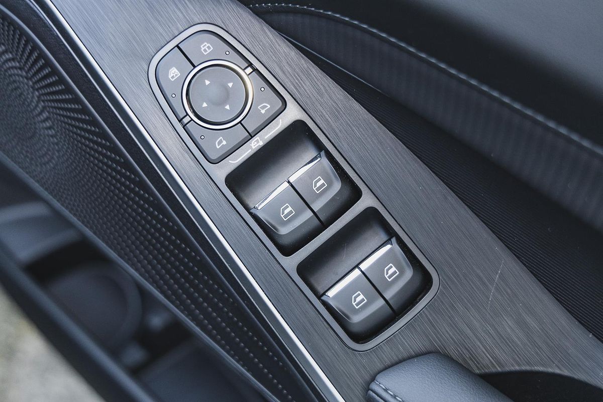 2025 GWM Haval H6 Ultra Hybrid B01