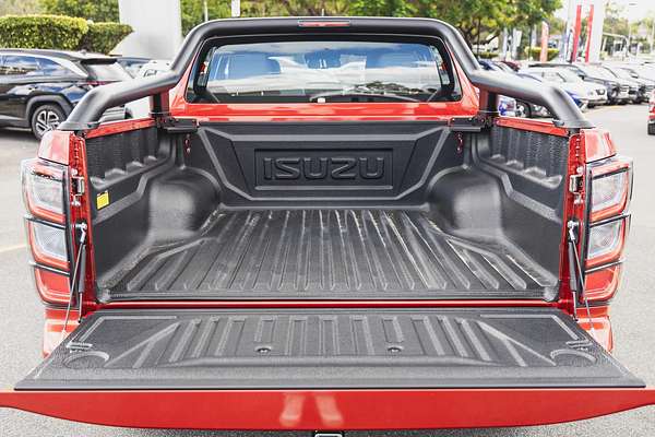 2024 Isuzu D-MAX BLADE 4X4