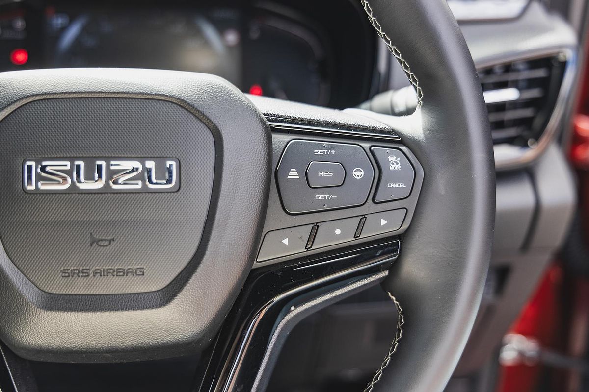 2024 Isuzu D-MAX BLADE 4X4