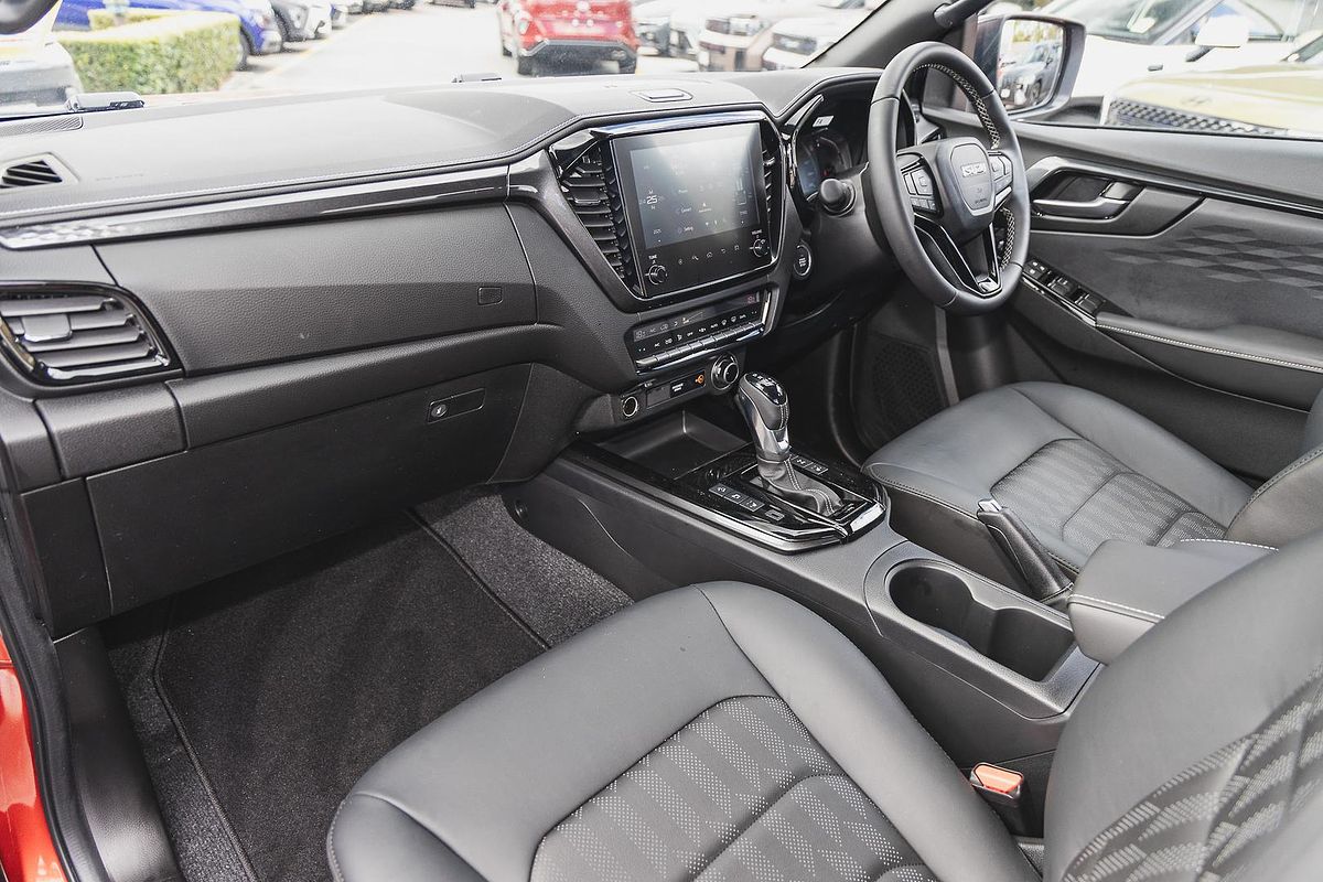 2024 Isuzu D-MAX BLADE 4X4