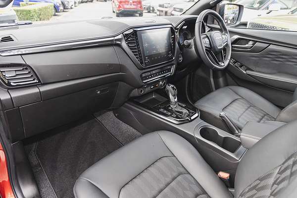 2024 Isuzu D-MAX BLADE 4X4