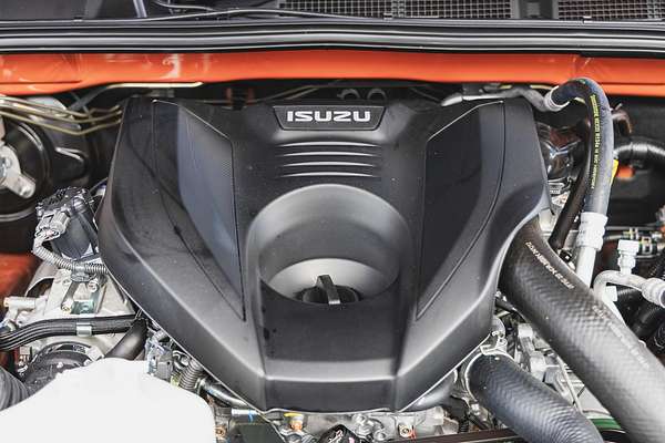 2024 Isuzu D-MAX BLADE 4X4