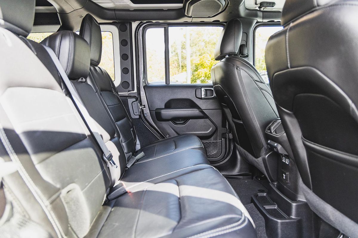 2020 Jeep Wrangler Unlimited Overland JL