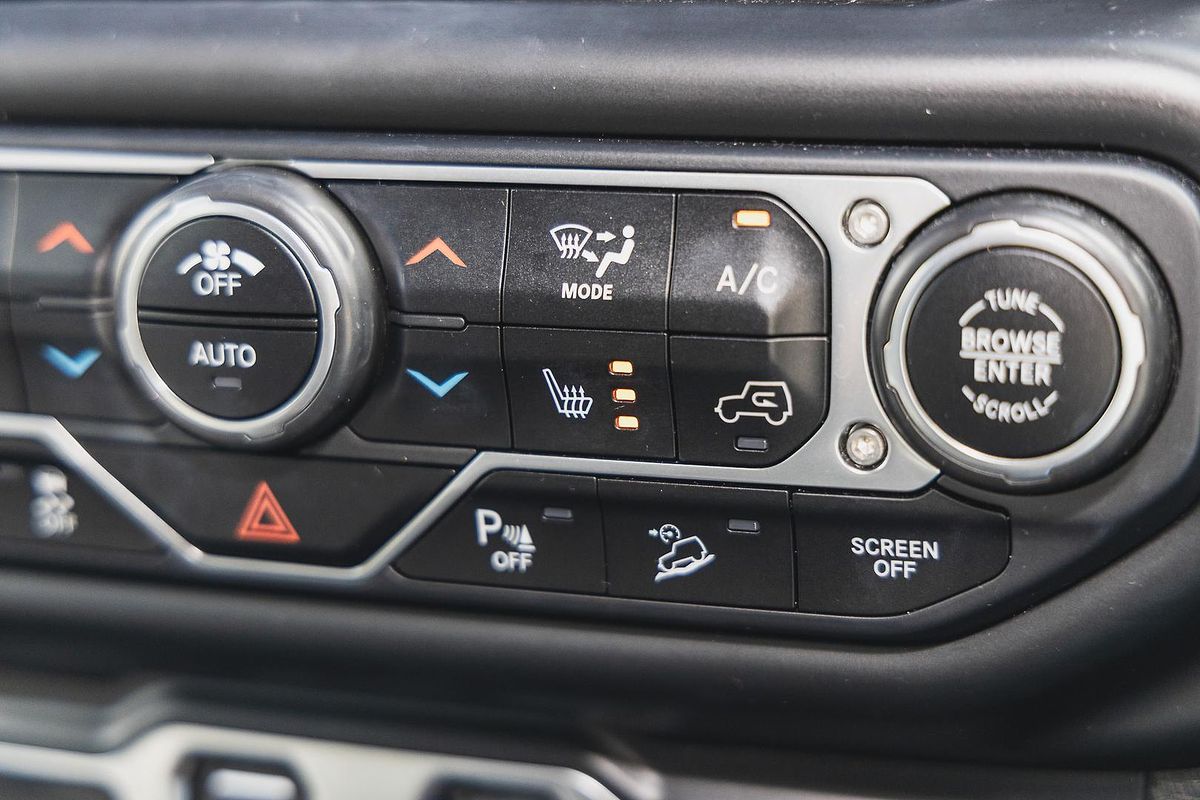 2020 Jeep Wrangler Unlimited Overland JL