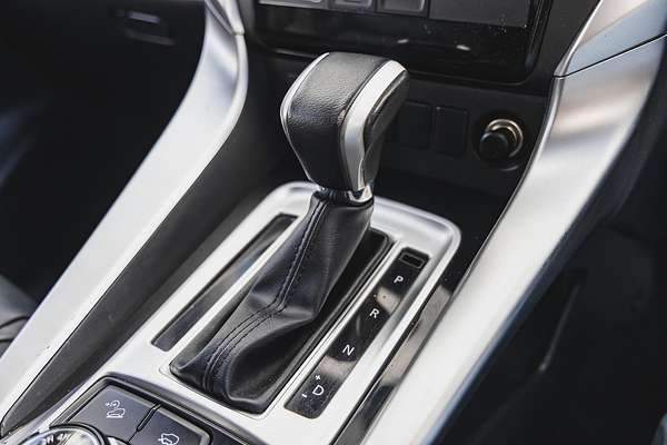2016 Mitsubishi Pajero Sport GLS QE