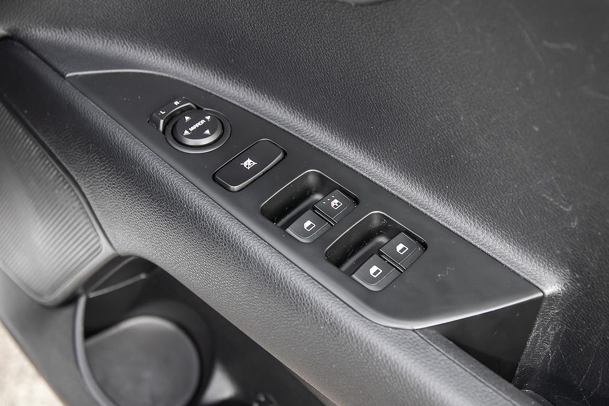 2023 Kia Stonic S YB