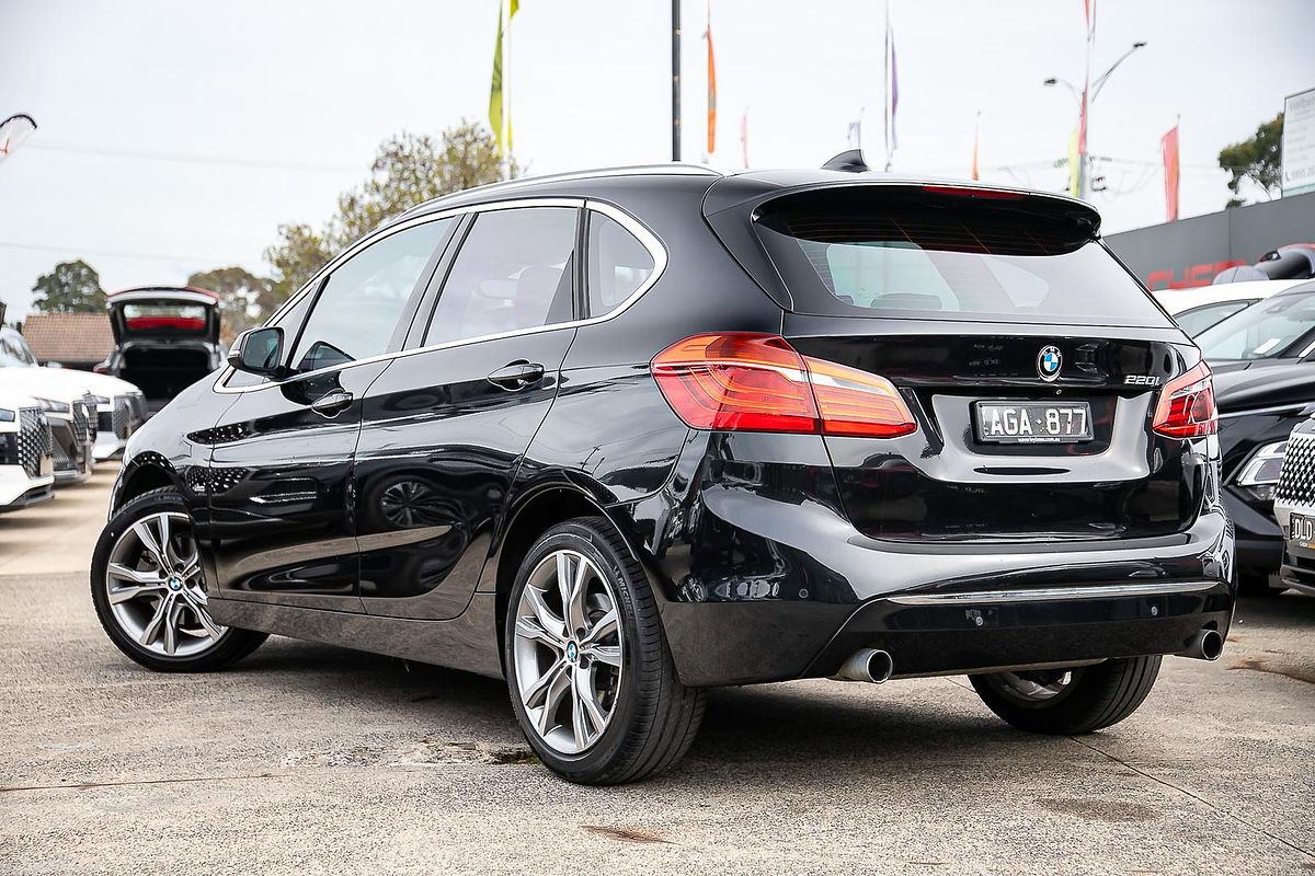 2015 BMW 2 Series 220i Sport Line F45