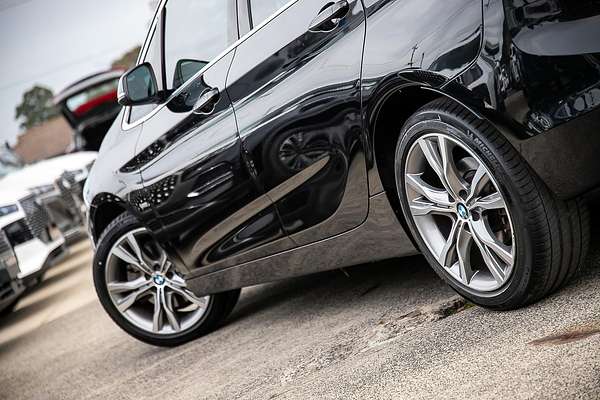 2015 BMW 2 Series 220i Sport Line F45
