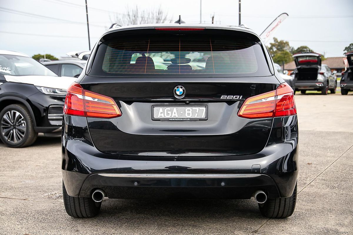 2015 BMW 2 Series 220i Sport Line F45