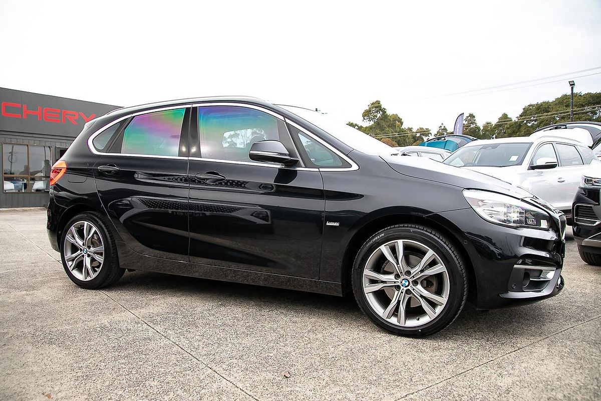 2015 BMW 2 Series 220i Sport Line F45