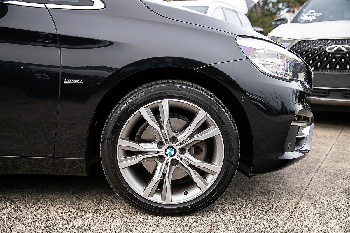 2015 BMW 2 Series 220i Sport Line F45