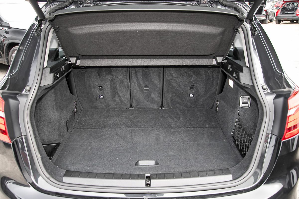 2015 BMW 2 Series 220i Sport Line F45
