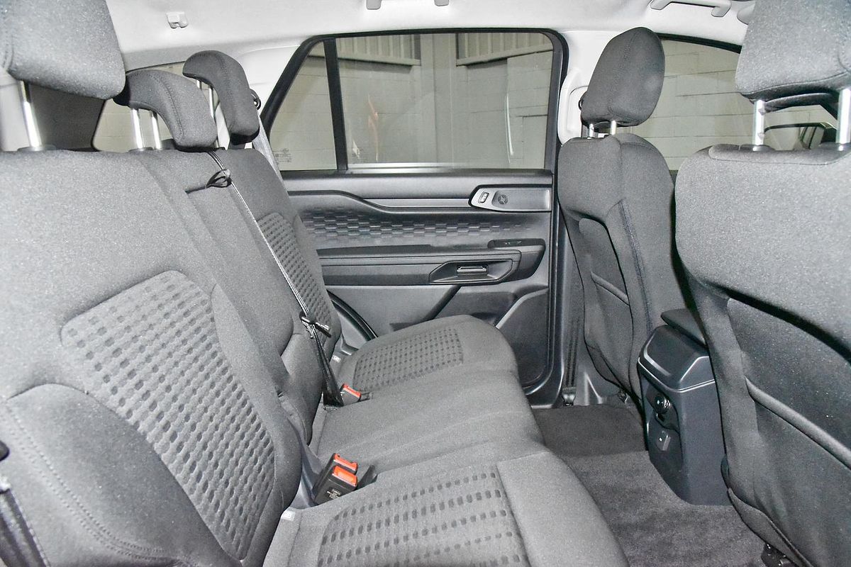 2024 Ford Everest Ambiente 2.0L