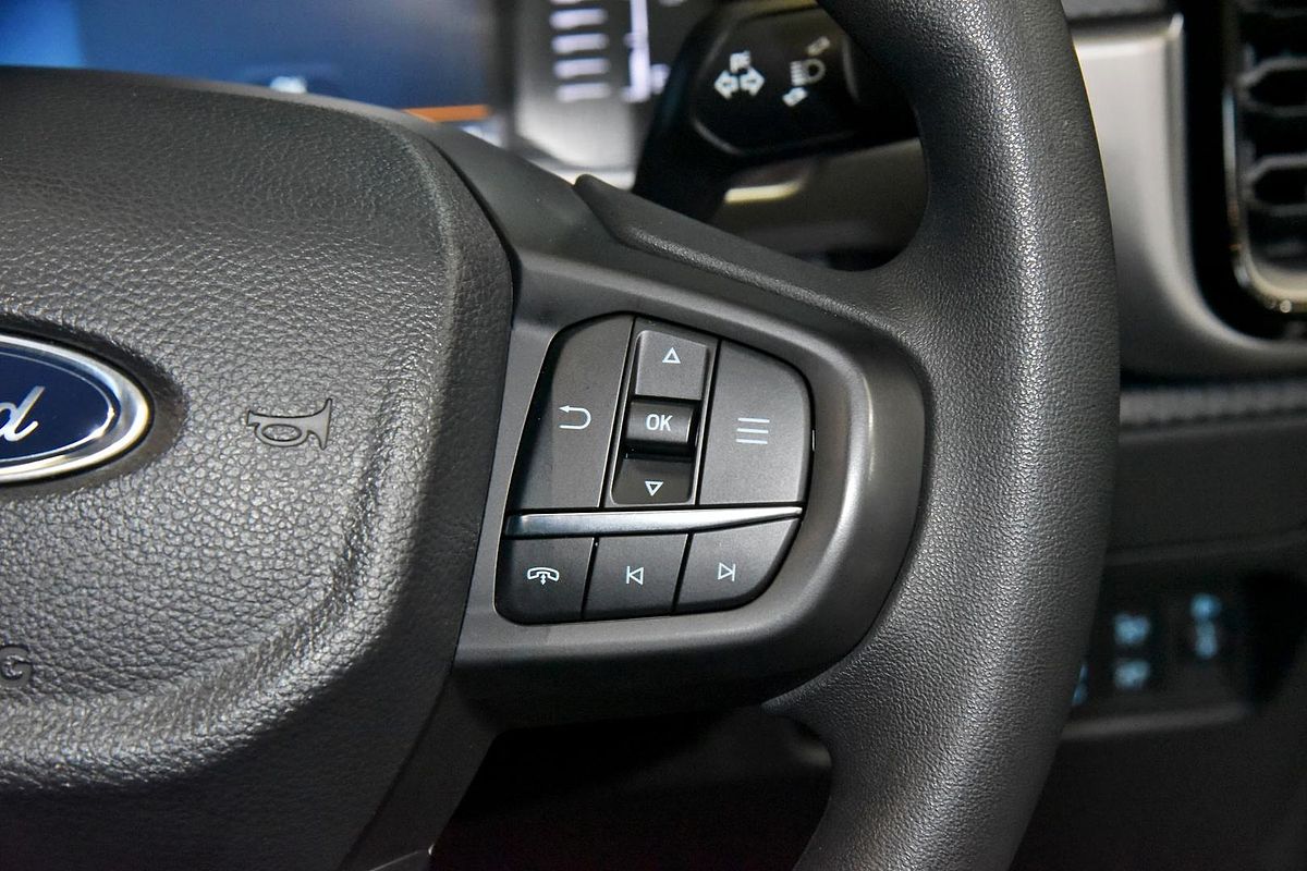 2024 Ford Everest Ambiente 2.0L