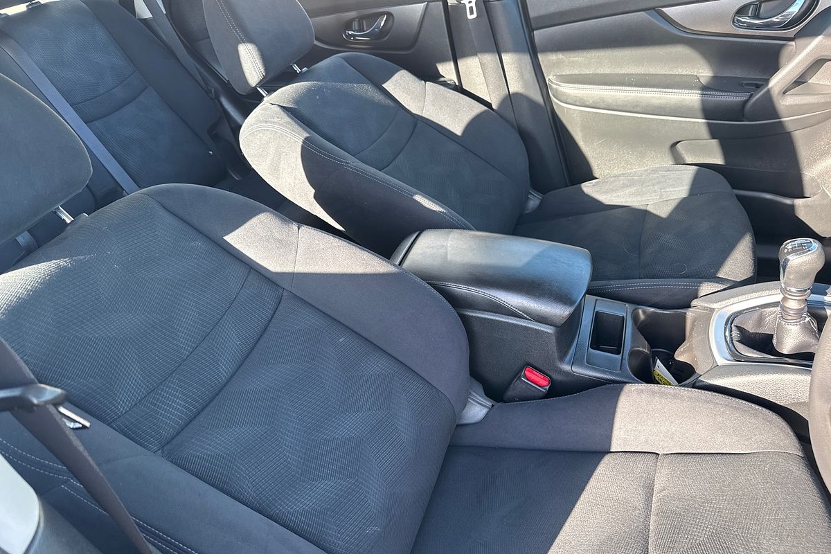 2014 Nissan X-TRAIL ST T32