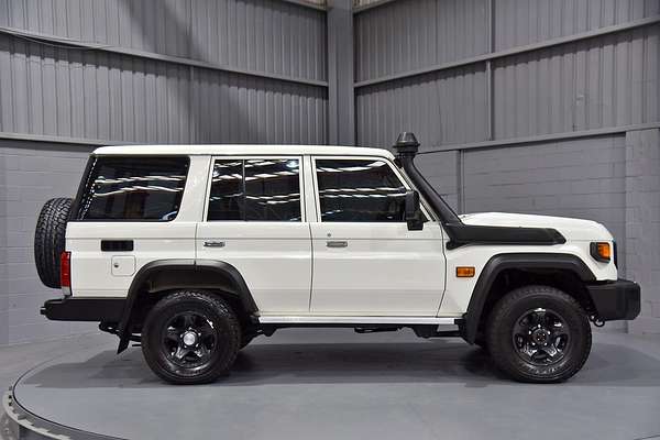 2024 Toyota Landcruiser GXL VDJL76R