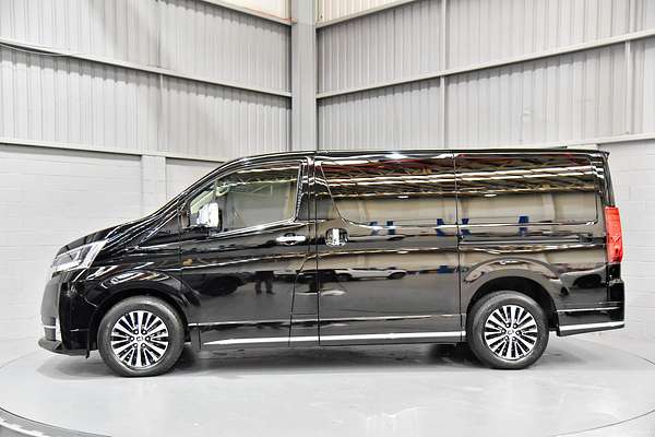 2023 Toyota Granvia VX GDH303R