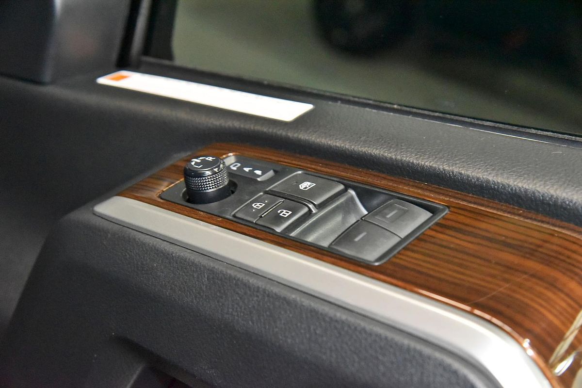 2023 Toyota Granvia VX GDH303R