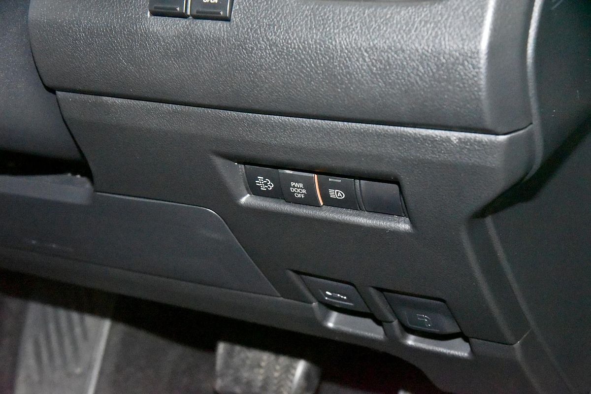 2023 Toyota Granvia VX GDH303R