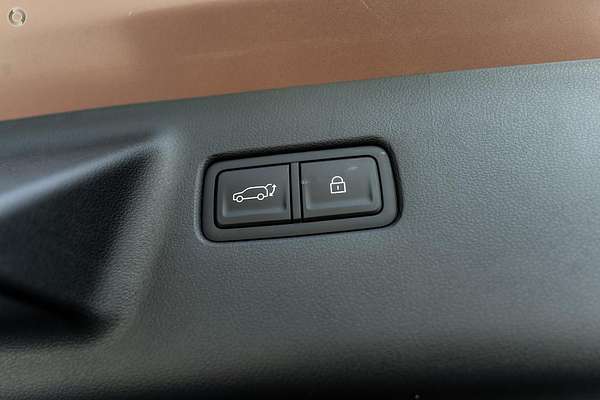 2025 Hyundai Santa Fe Hybrid Calligraphy MX5.V1