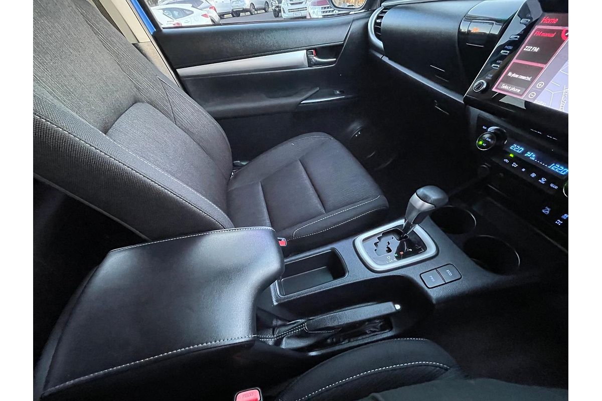 2022 Toyota Hilux SR5 GUN126R 4X4