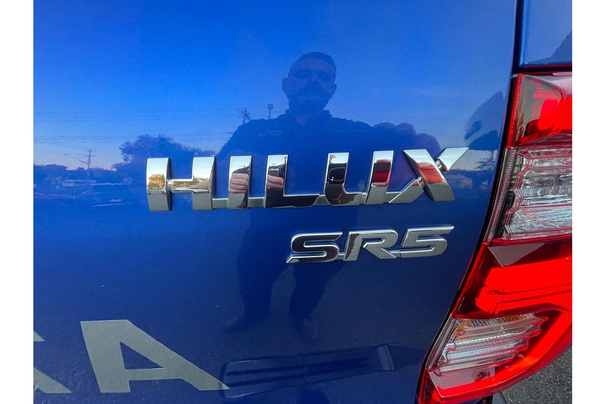 2022 Toyota Hilux SR5 GUN126R 4X4