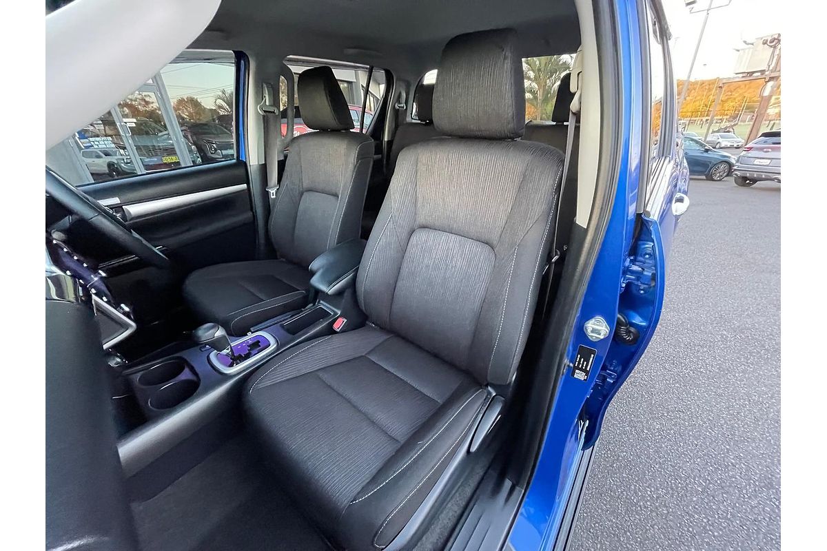 2022 Toyota Hilux SR5 GUN126R 4X4