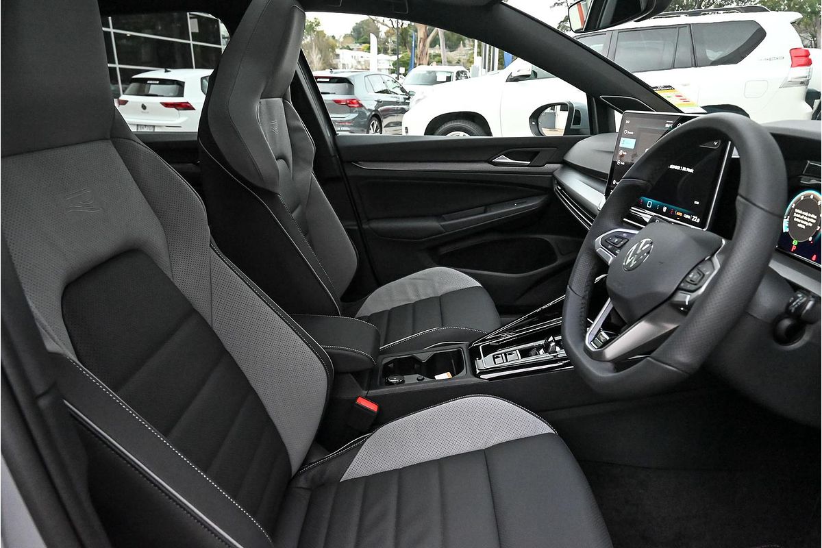 2025 Volkswagen Golf 110TSI R-Line 8.5