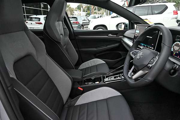 2025 Volkswagen Golf 110TSI R-Line 8.5