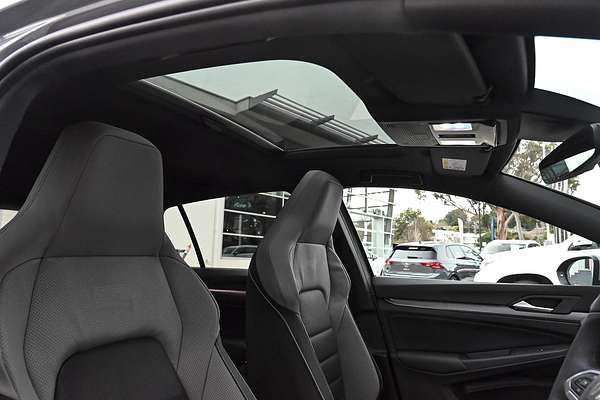 2025 Volkswagen Golf 110TSI R-Line 8.5